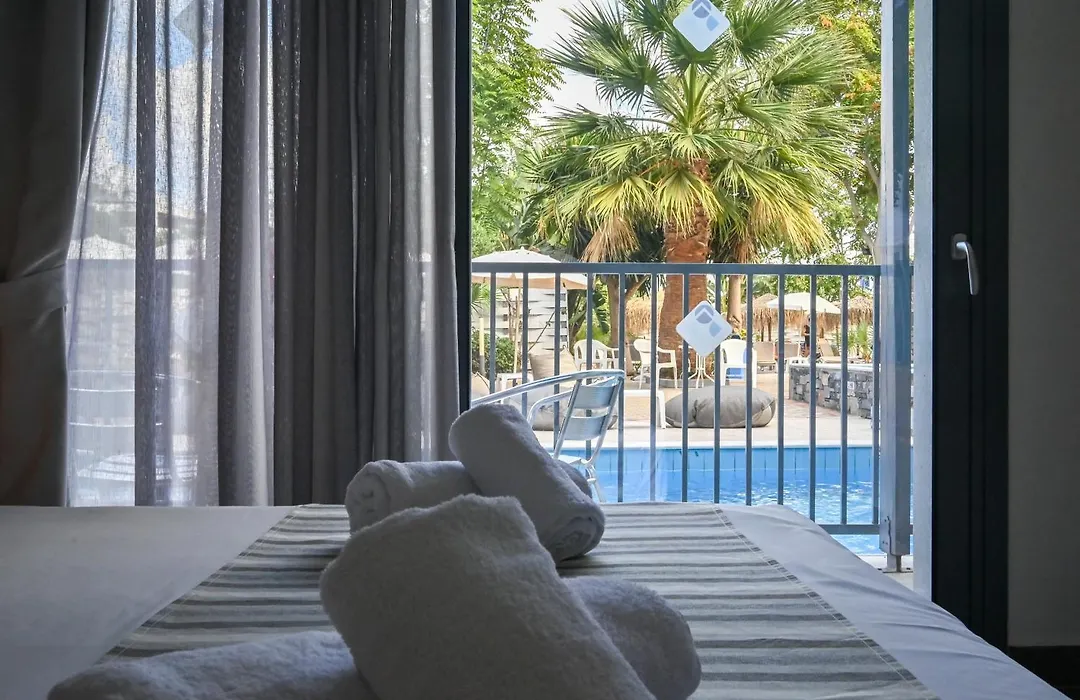 Pollis Hotel-1