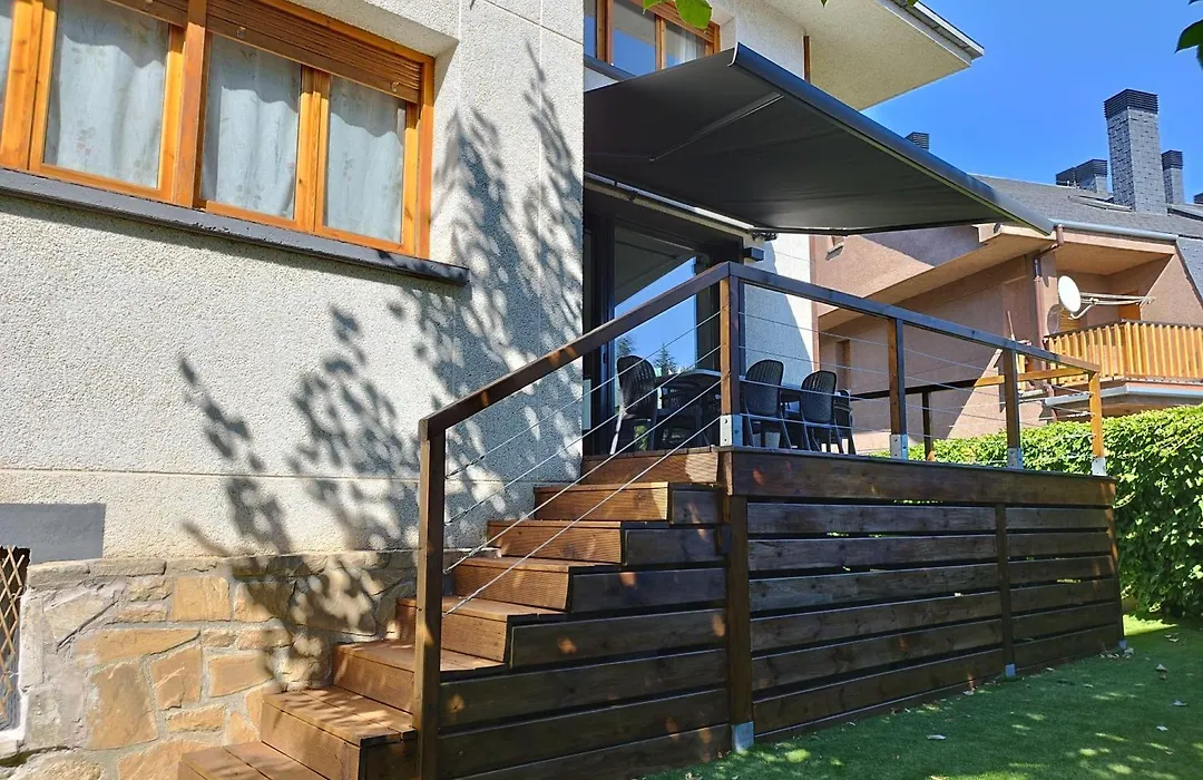 Villa San Lure Jaca-1