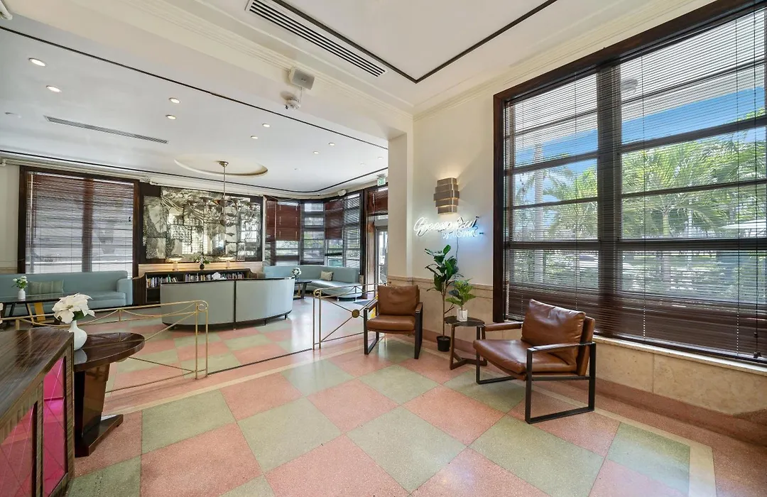 Greenview Hotel By Lowkl-1