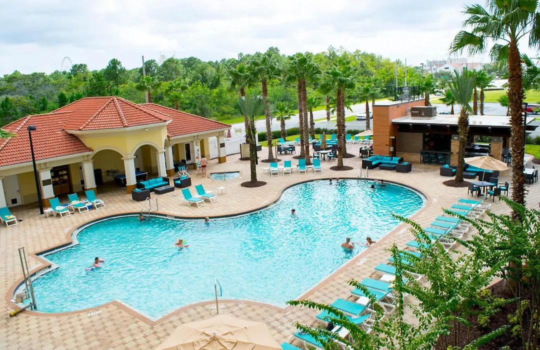 The Point Hotel & Suites Universal-1