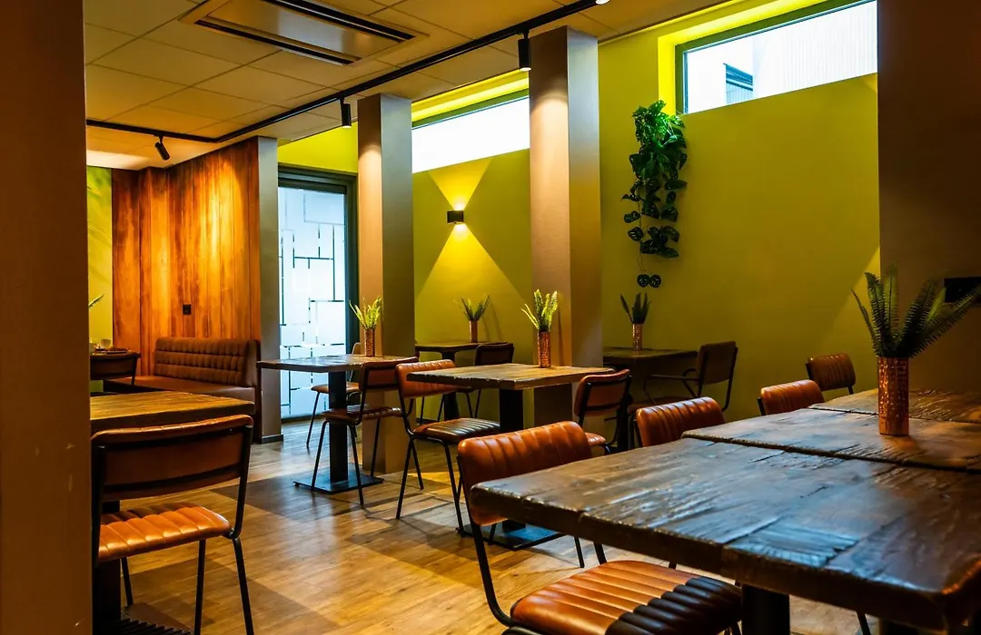 Bud Gett Hostels-1