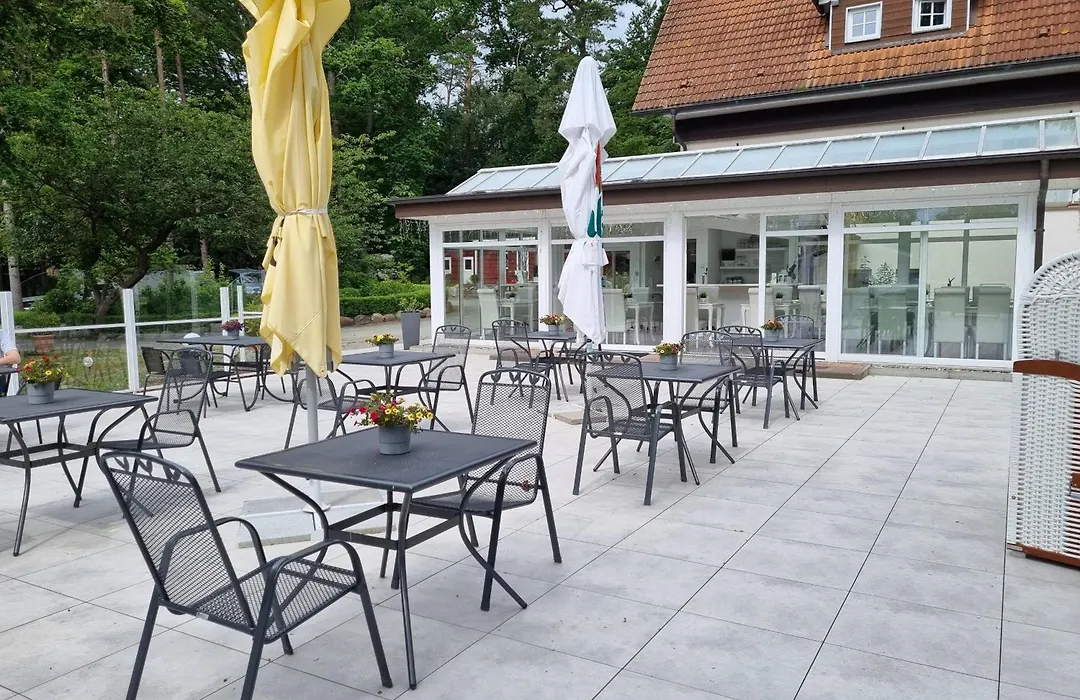 Strandhotel Lindequist-1