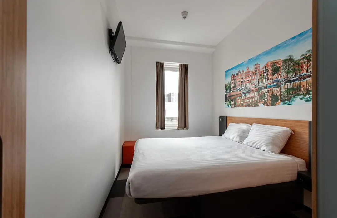 Easyhotel Amsterdam Arena Boulevard-1