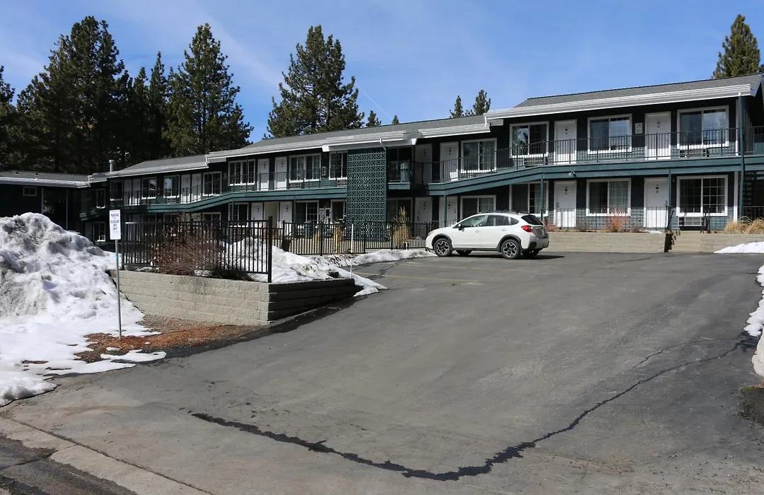 Bluelake Inn @ Heavenly Village-1
