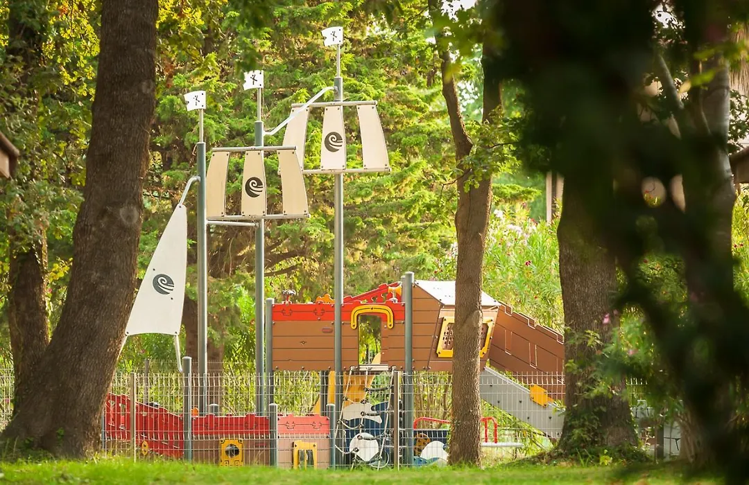 Camping Le Méditerranée Argelès - Domaine piétonnier-1