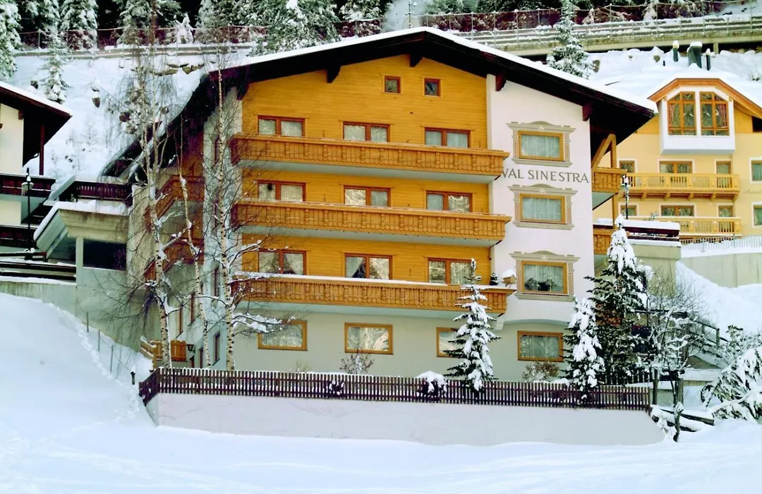 Hotel Garni Val-Sinestra-1