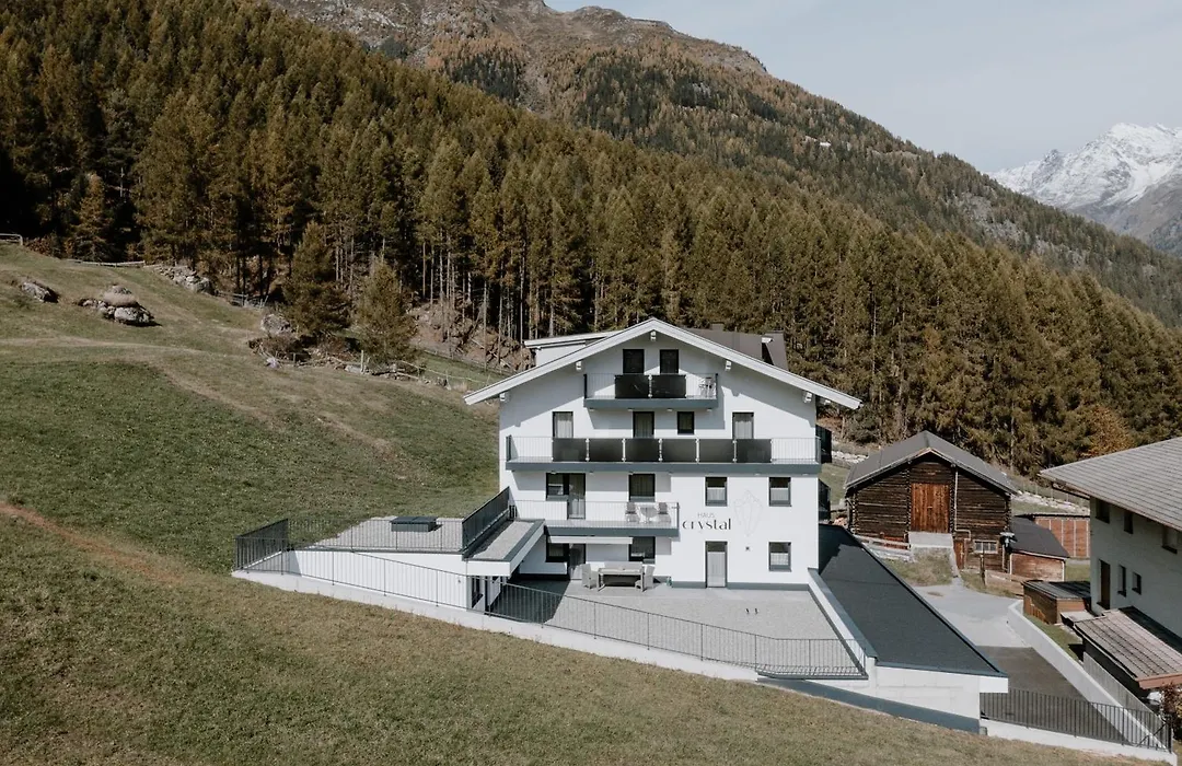 Haus Crystal-1