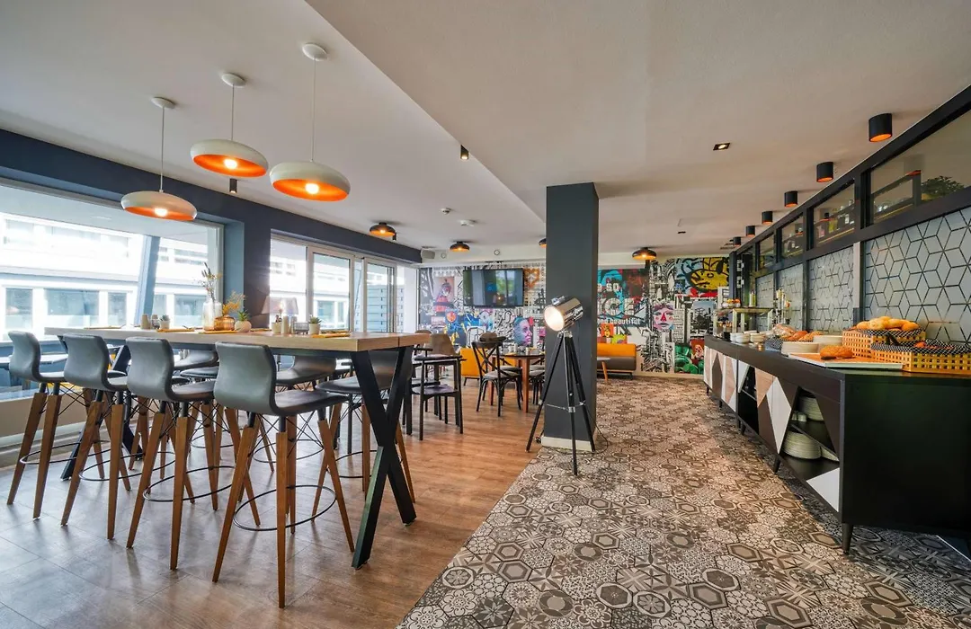 Vienna House Easy By Wyndham Dortmund City-1