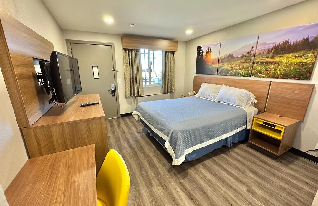 Days Inn By Wyndham Barstow-1