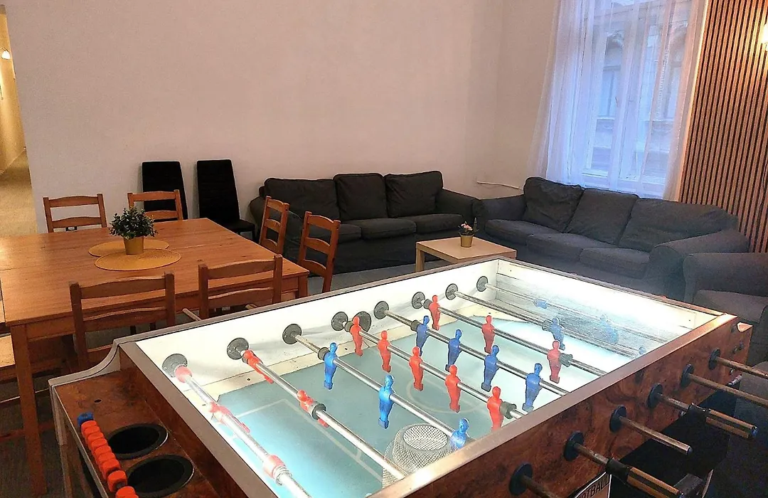 GoodMo Budapest Smart Rooms-1