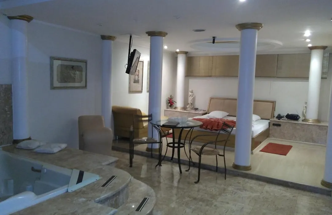 Heru'S Motel-1