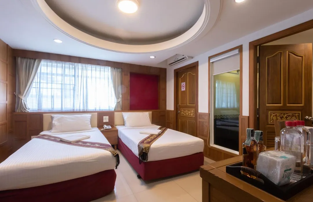 Gusto Pratunam Hotel-1