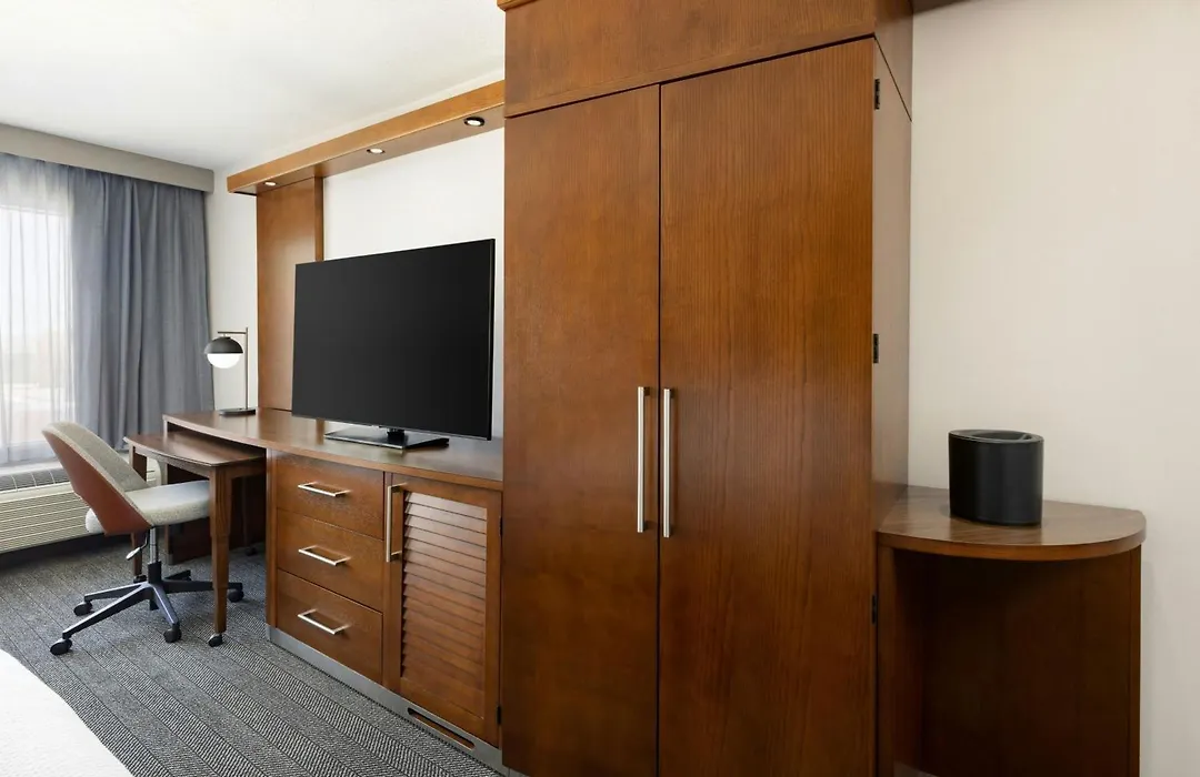 Courtyard By Marriott Los Angeles Woodland Hills-1