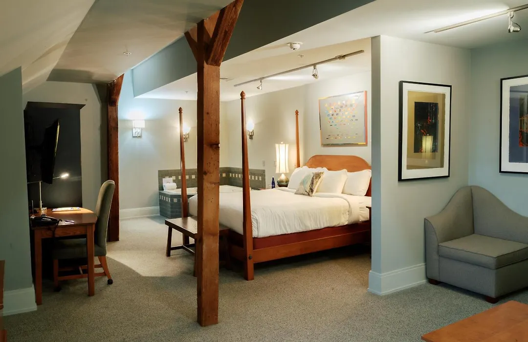 Lancaster Arts Hotel-1
