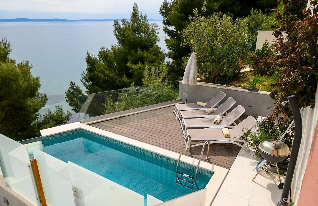 Gallery Luxury Suites & Rooms-Only Adults-1