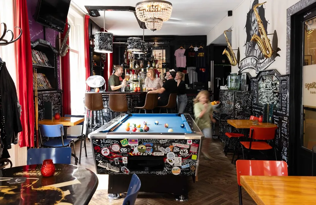 Backstage Hotel Amsterdam-1