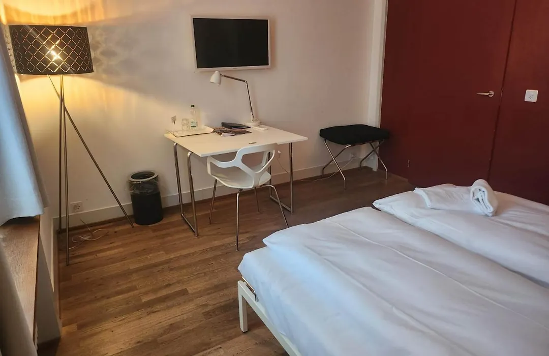 Hotel im Schlosspark-1