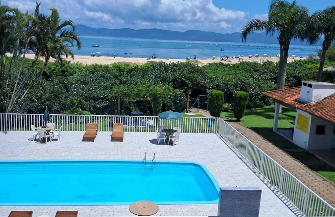 Apartamento pé na areia de 1 dormitório com vista para Praia ou vista lateral Pontas das Canas-1