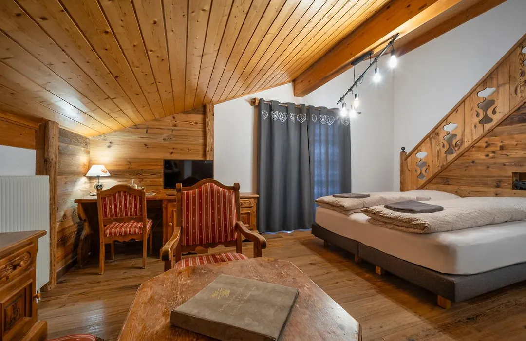 Hôtel Le Grand Chalet-1