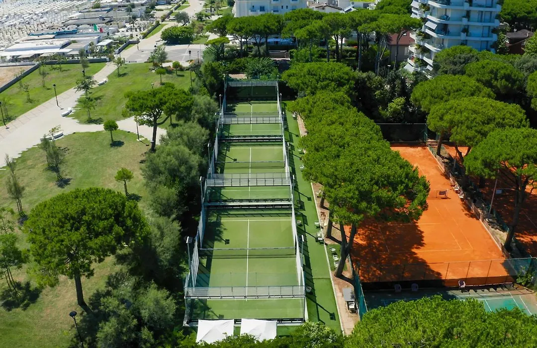 Villa Regina - MarePineta Resort-1