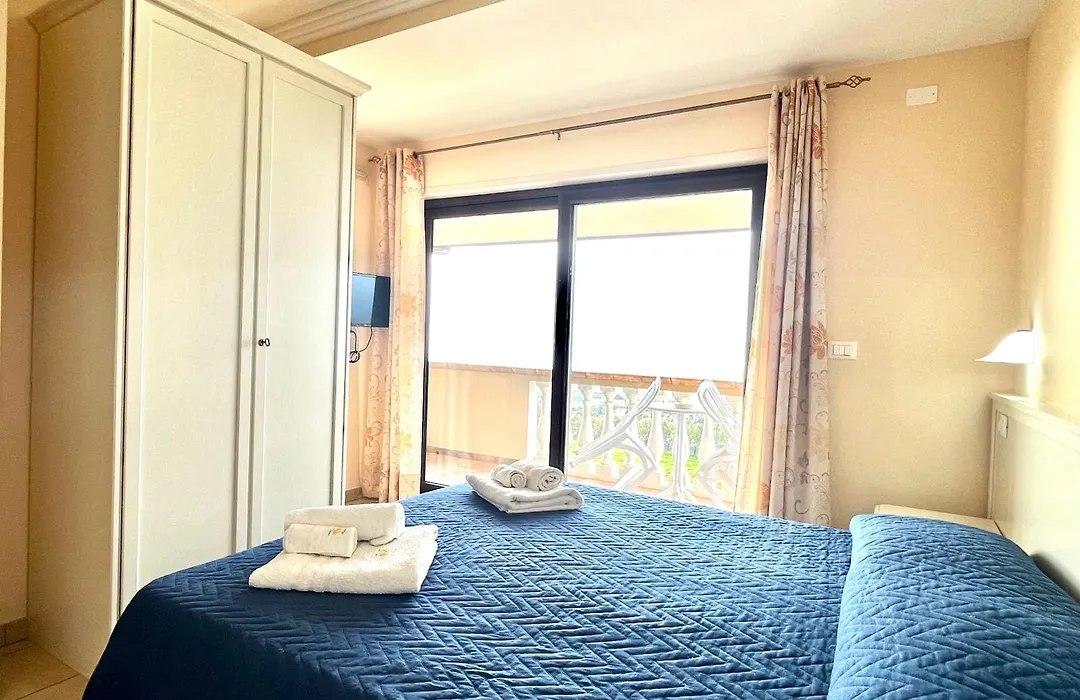 Residenza Domus Aurea Tropea- Vista Mare-1