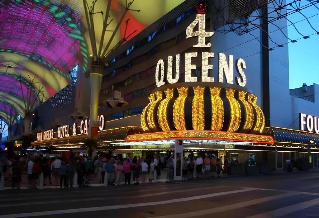Four Queens Hotel&Casino-1