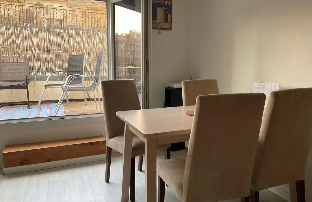 Appartement avec terrasse-1