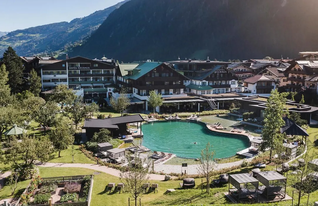 Neuhaus Zillertal Resort-1