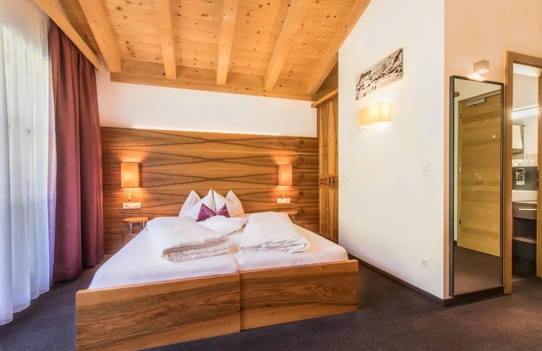 Hotel Stoeres - Active wellbeing-1