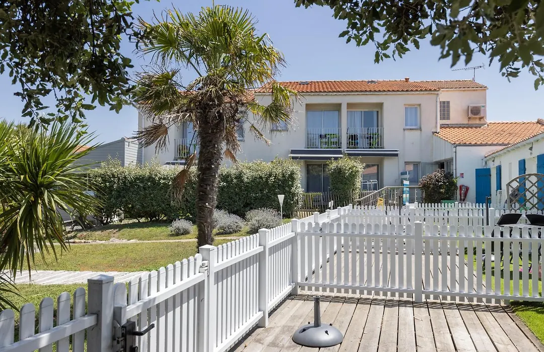 Logis Hôtel de la Plage-1