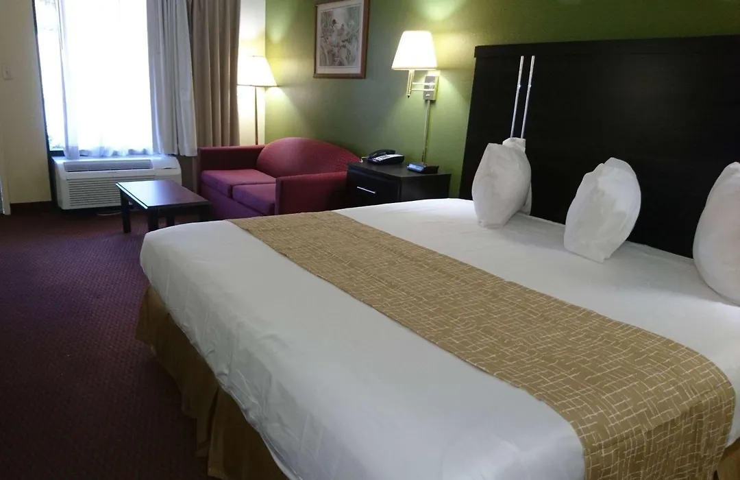 Travelodge By Wyndham Knoxville East-1