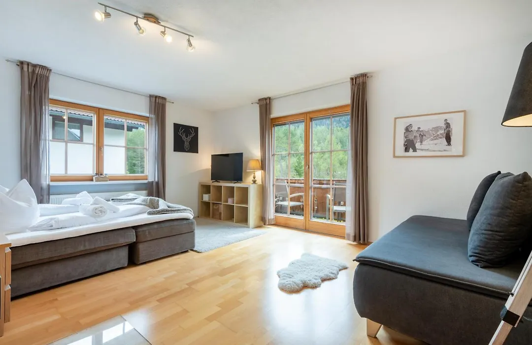 Schneehaus Chalet-1