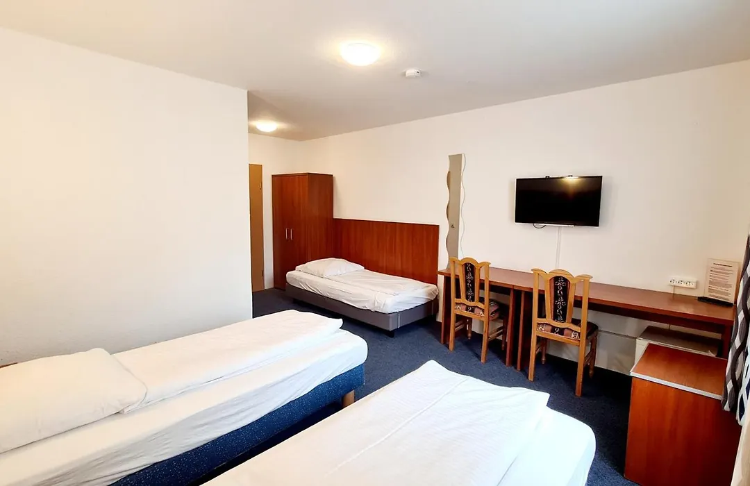 Hotel Zentrum-1