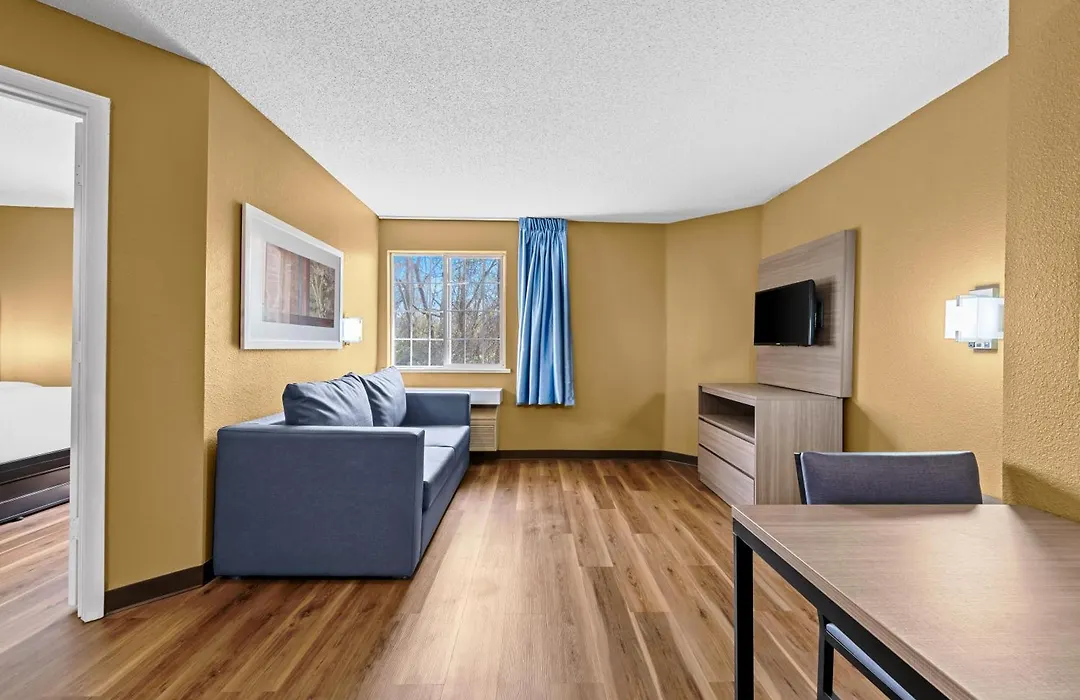 Mainstay Suites Charlotte - Executive Park-1