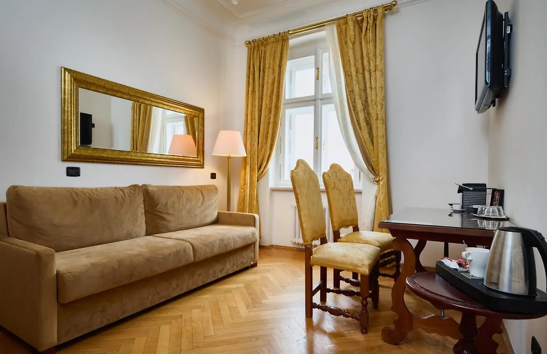 Charles Bridge Palace-1