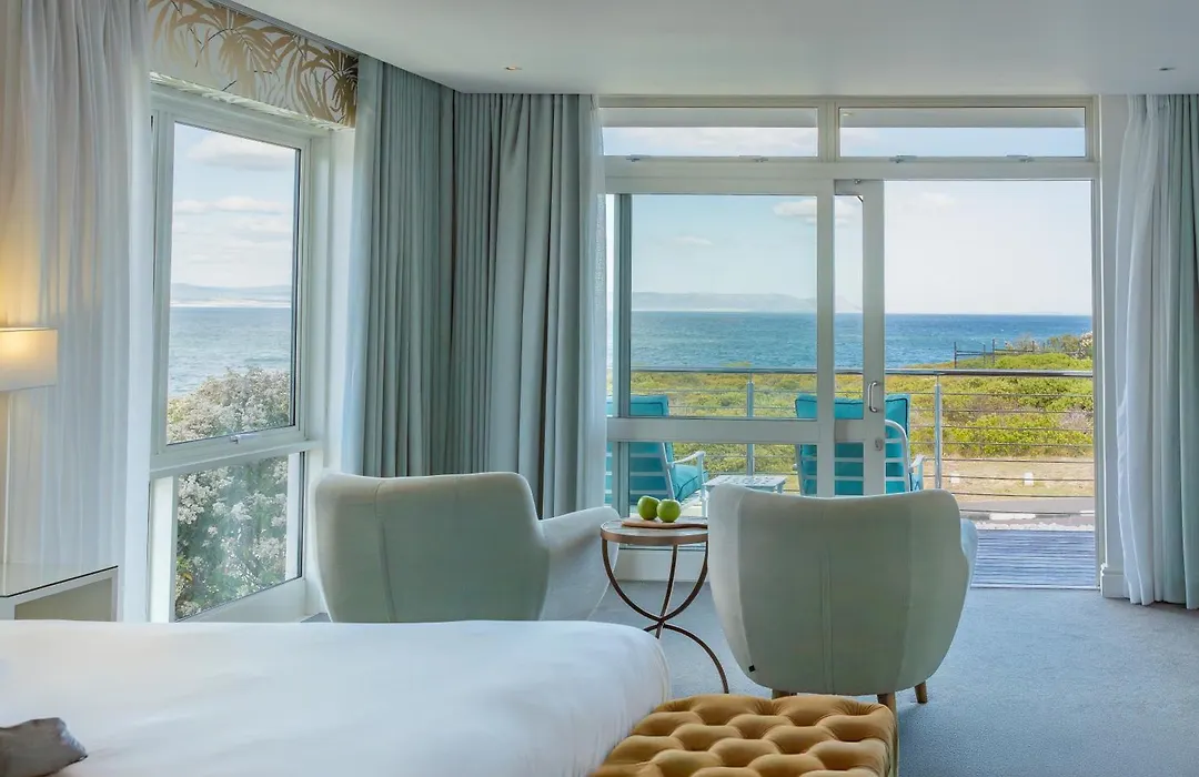 One Marine Drive Boutique Hotel & Spa By The Living Journey Collection-1