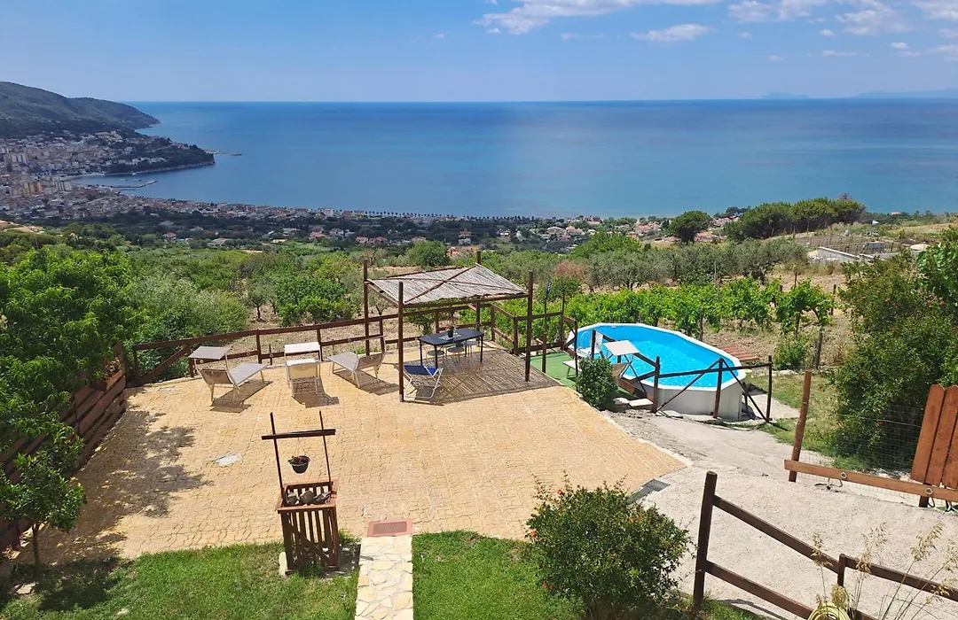 Una terrazza sul mare-1