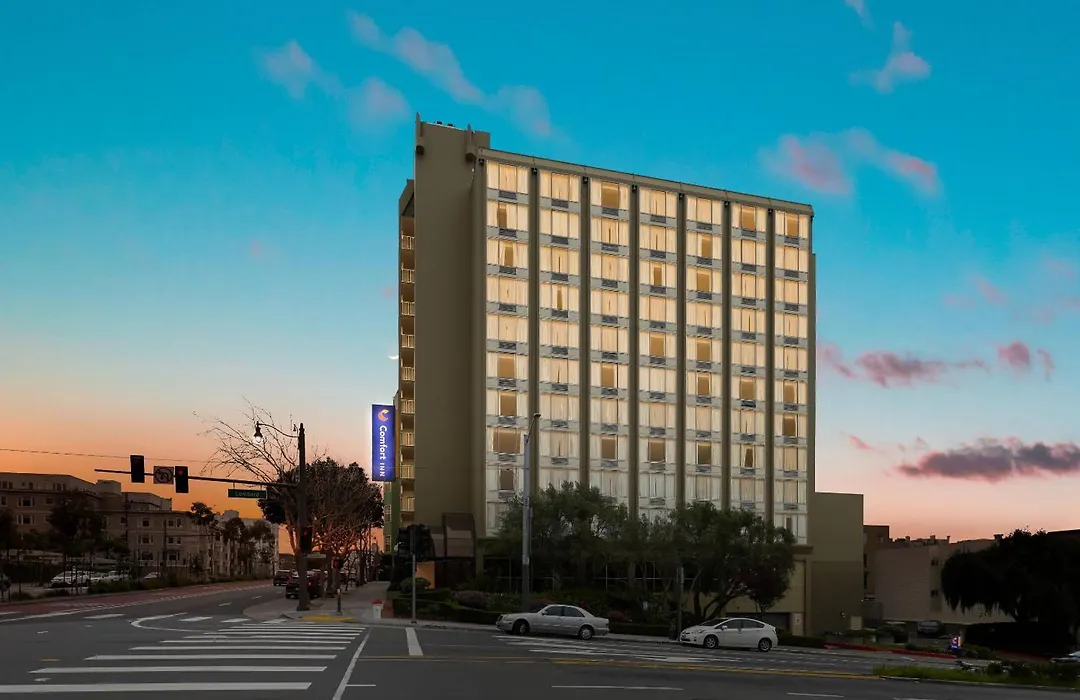 Comfort Inn By The Bay-1