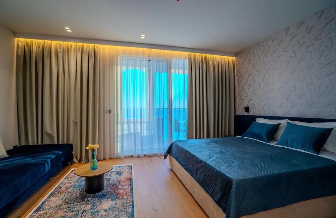 Hotel Majestic-1