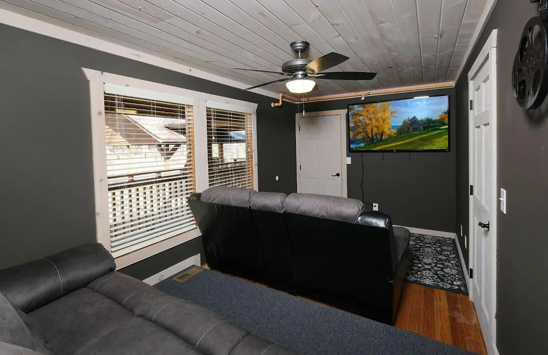 Rocky Top Lodge-1