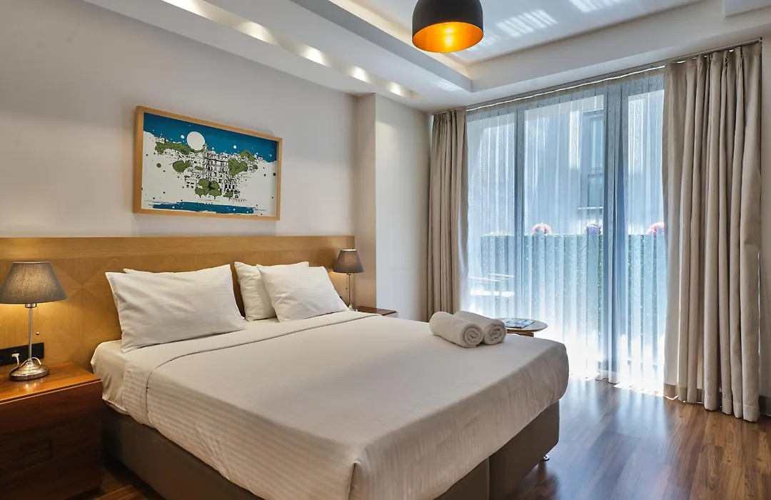 Four-G Hotel-1