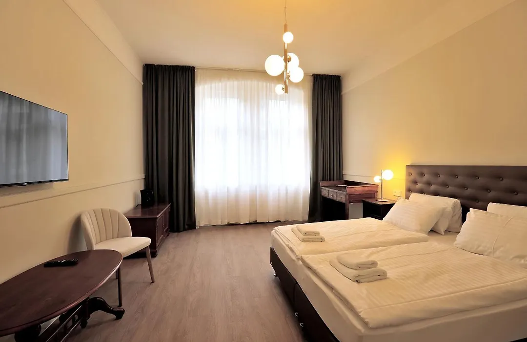 Hotel Kavalir-1