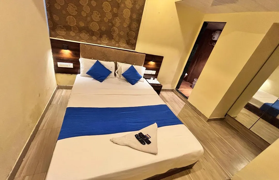 Hotel Signature Inn-1
