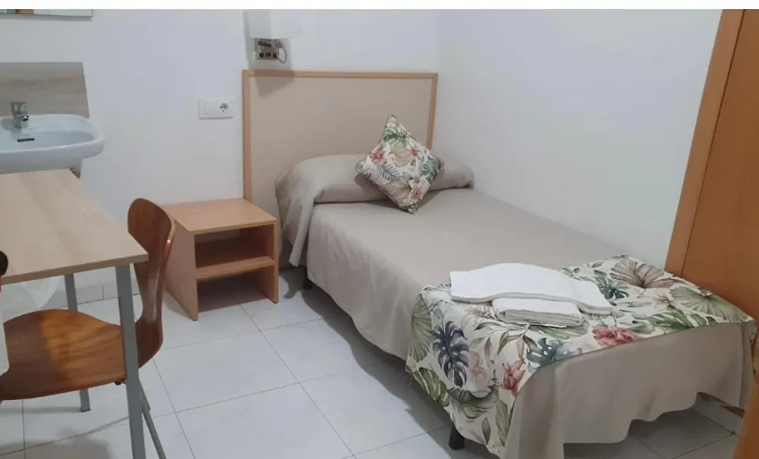 Hostal Alhambra Tarragona-1