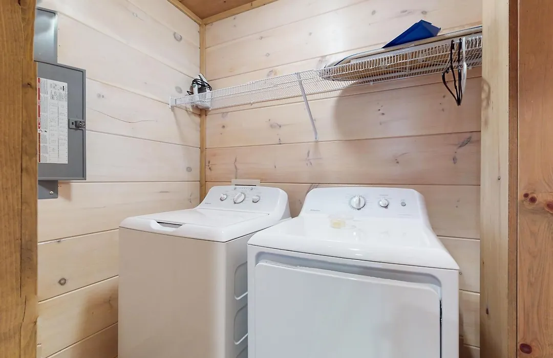 Bear Cove Falls Unit 1-1