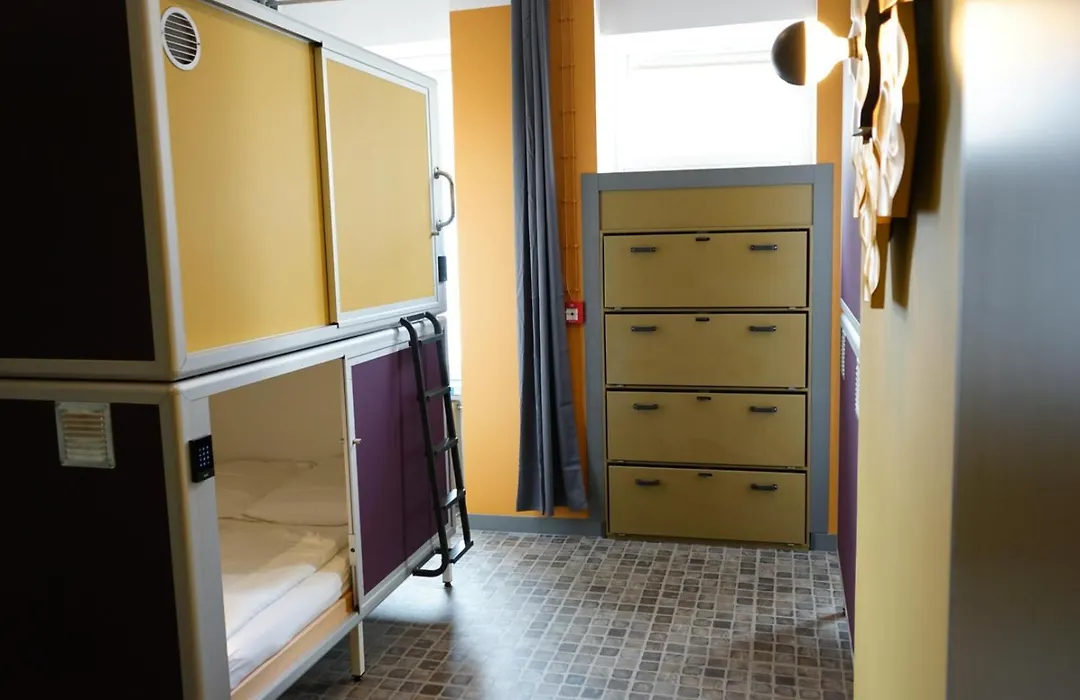 Five Elements Hostel Frankfurt-1