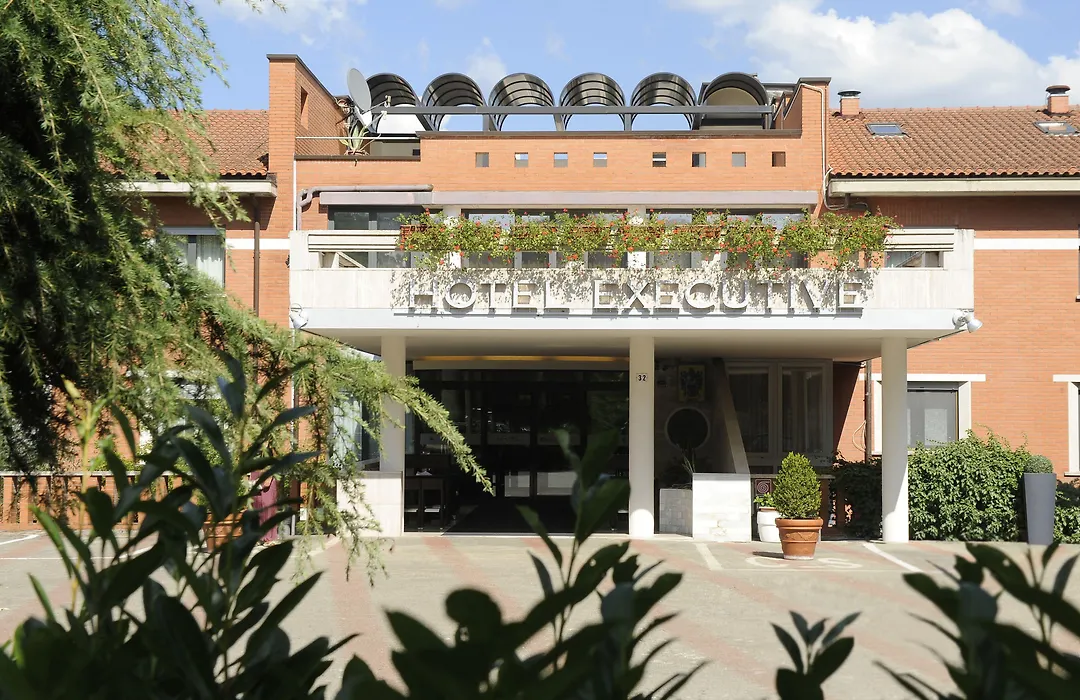 Hotel Executive-1