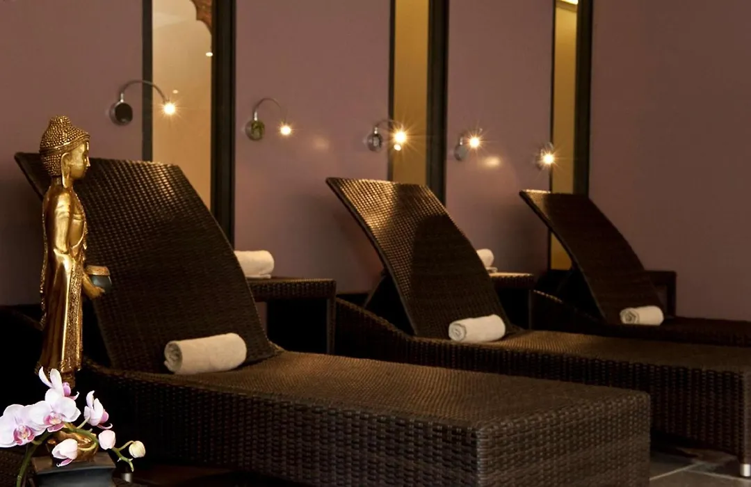 Hotel & Spa Le Grand Monarque, BW Premier Collection-1