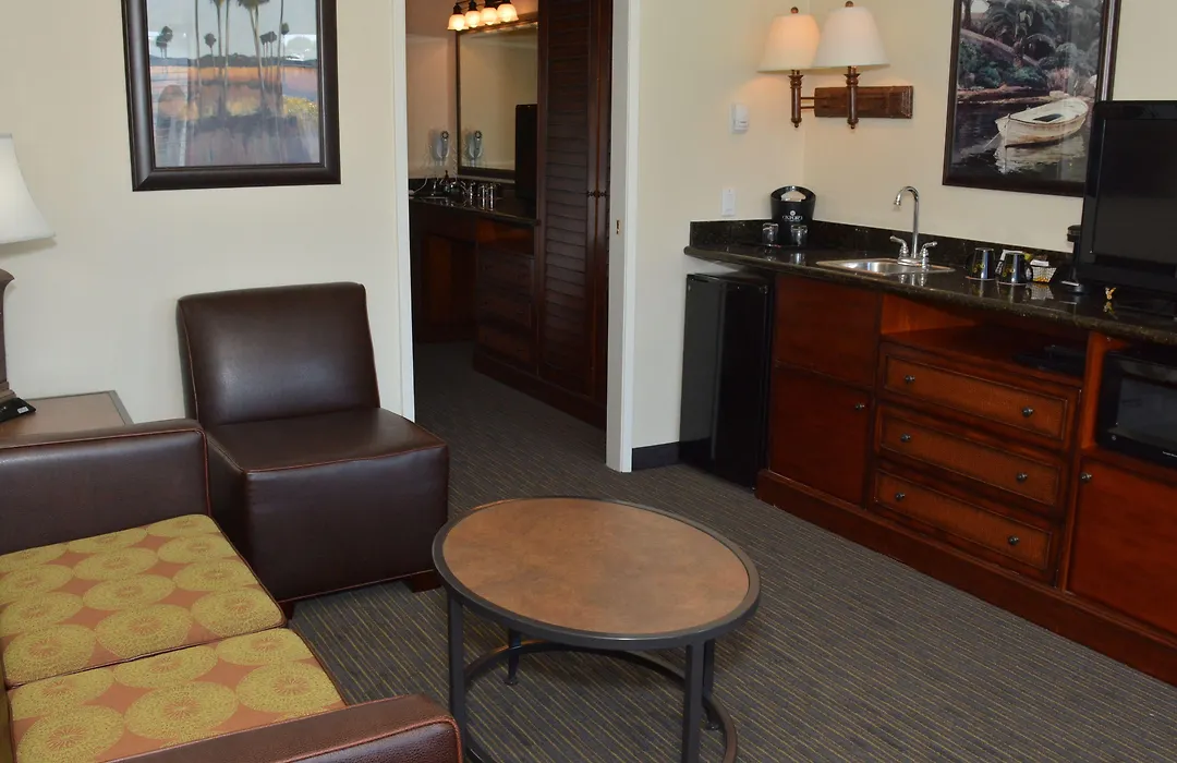 Oxford Suites Pismo Beach-1