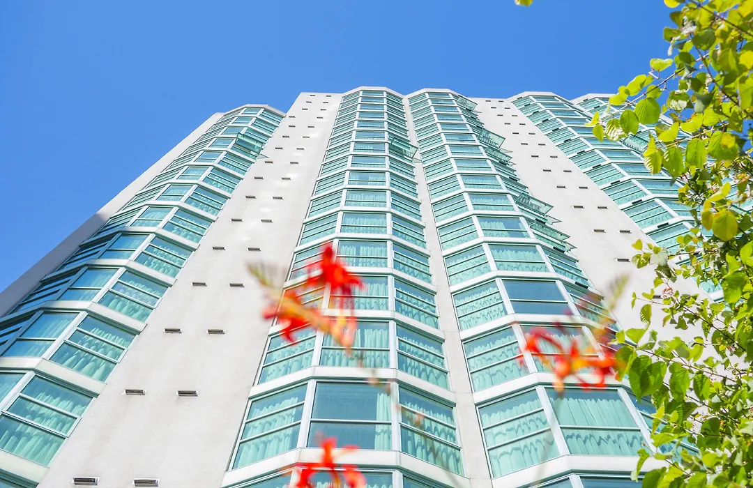 Rosedale On Robson Suite Hotel-1